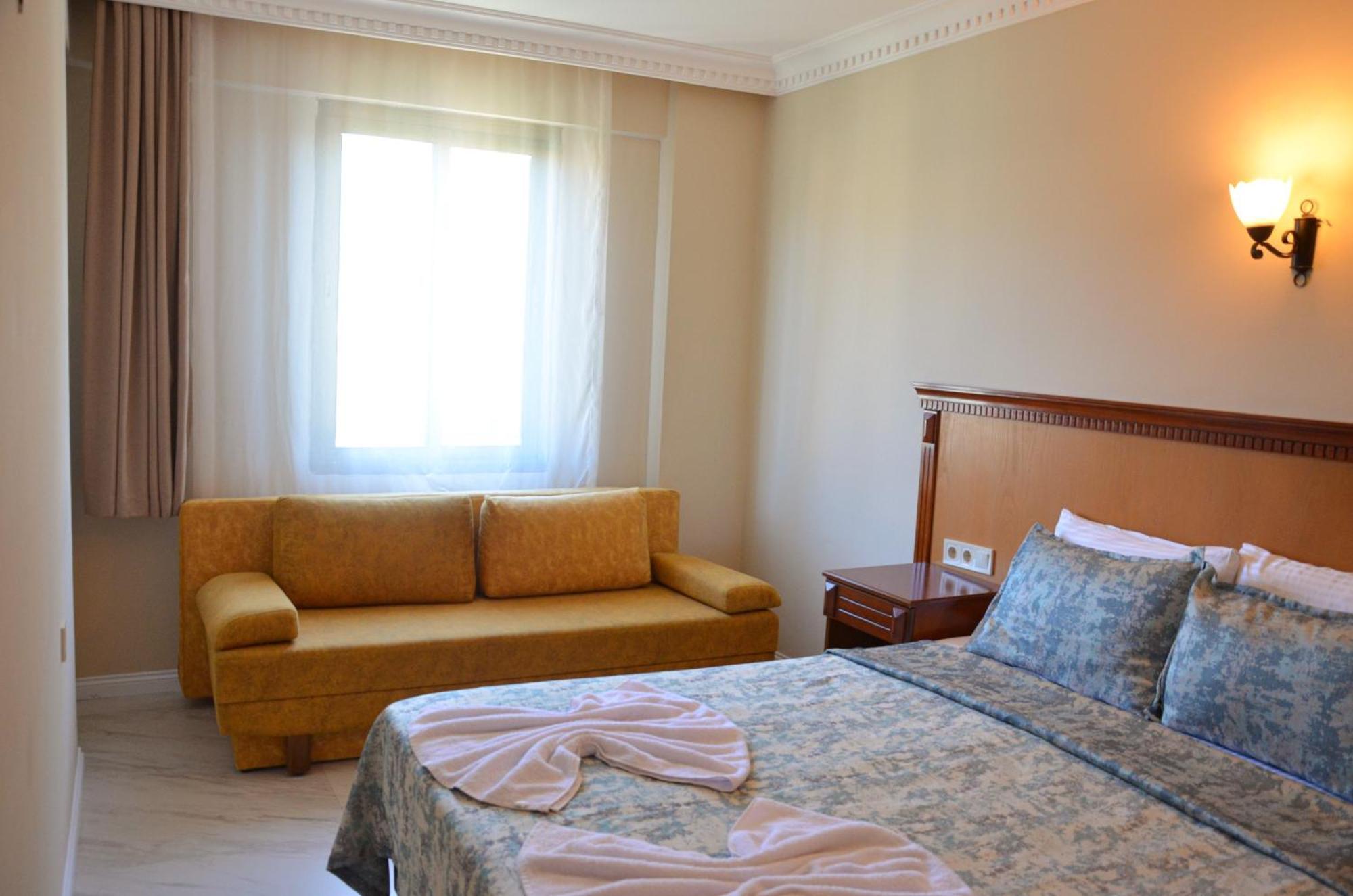 Rosy Suites Hotel 쿠사다시 외부 사진