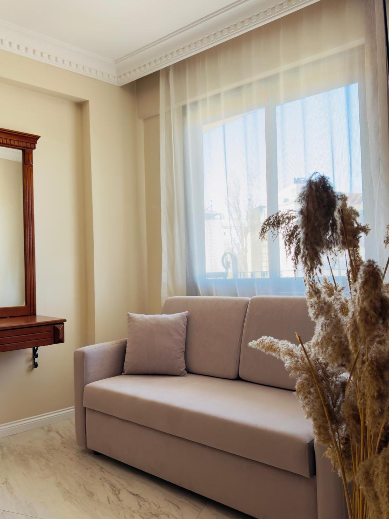 Rosy Suites Hotel 쿠사다시 외부 사진