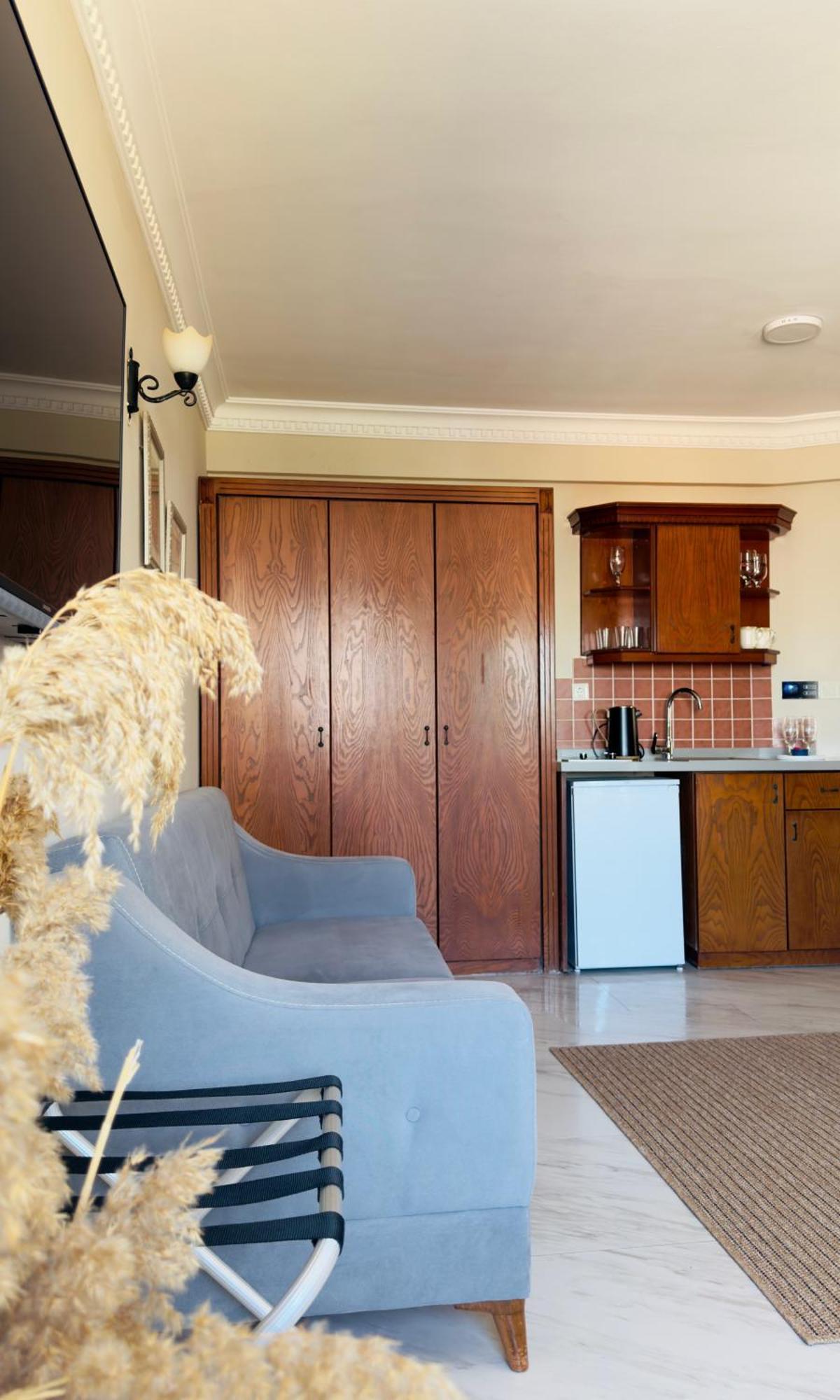 Rosy Suites Hotel 쿠사다시 외부 사진