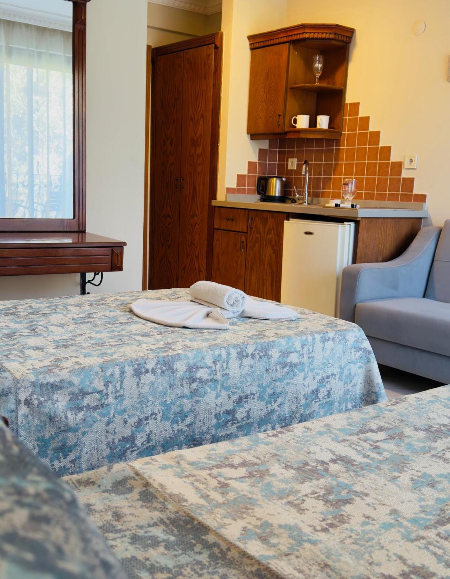 Rosy Suites Hotel 쿠사다시 외부 사진
